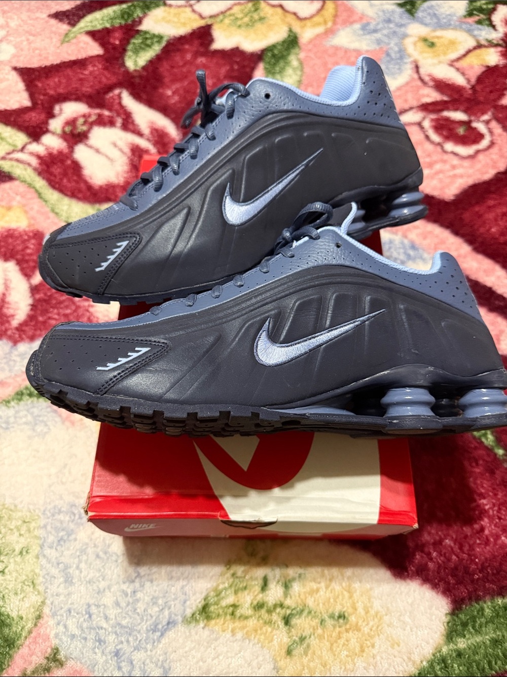 Nike Shox R4